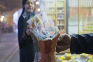 Majmar-in-Muttrah-Souq_-Muscat-©-Ministry-of-Heritage-_-Tourism-Sultanate-of-Oman